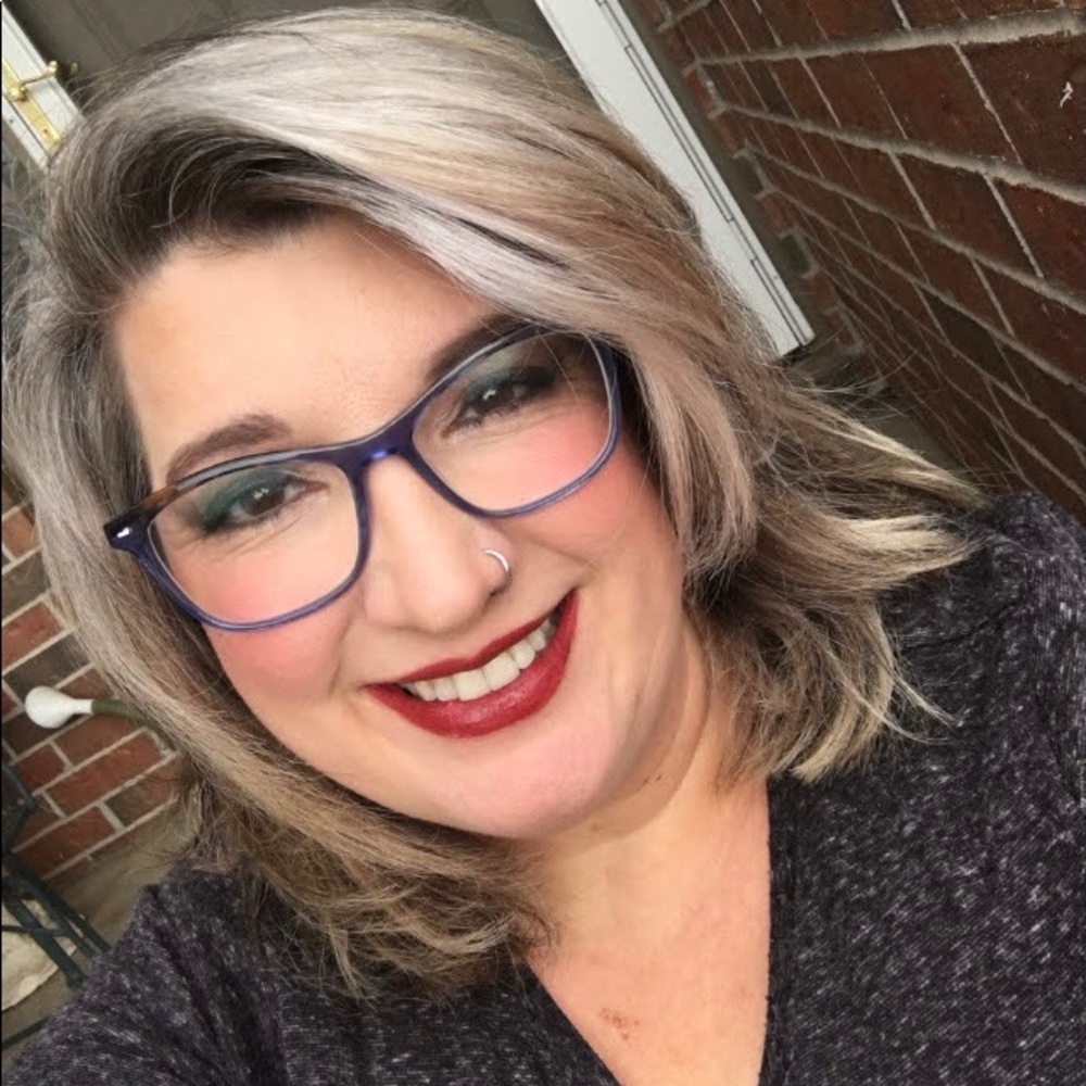 Meet your Posher, Desiree
